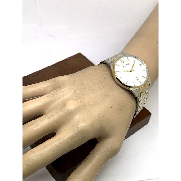 Bulova Women's Watch 98P201 Quartz Diamond Mother of Pearl White Dial Tw… - Picture 4 of 13